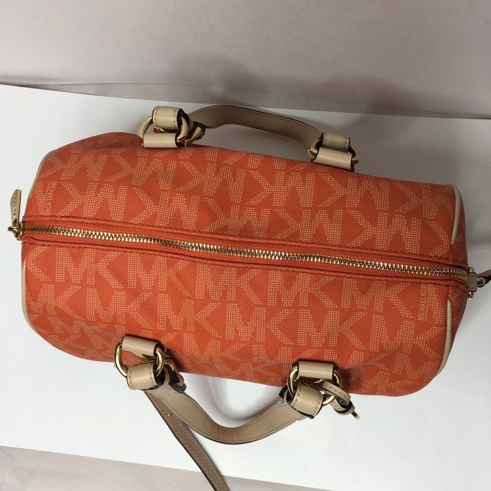 Sold.    Micheal Kors Tangerine leather Grayson - Picture 7 of 8